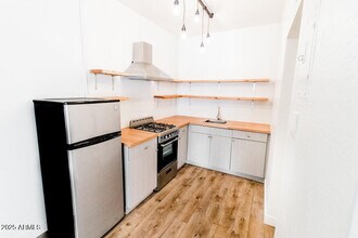1805 E Indian School Rd in Phoenix, AZ - Building Photo - Building Photo