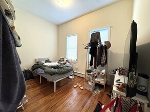 167 Pearl St, Unit 1 in Somerville, MA - Building Photo - Building Photo