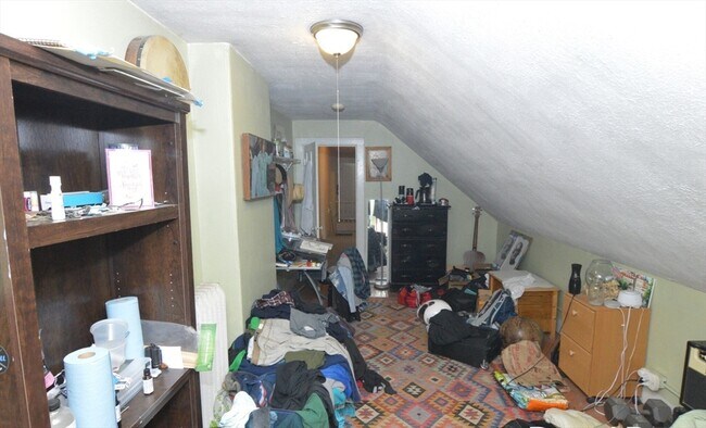 32 Linden St, Unit 2
