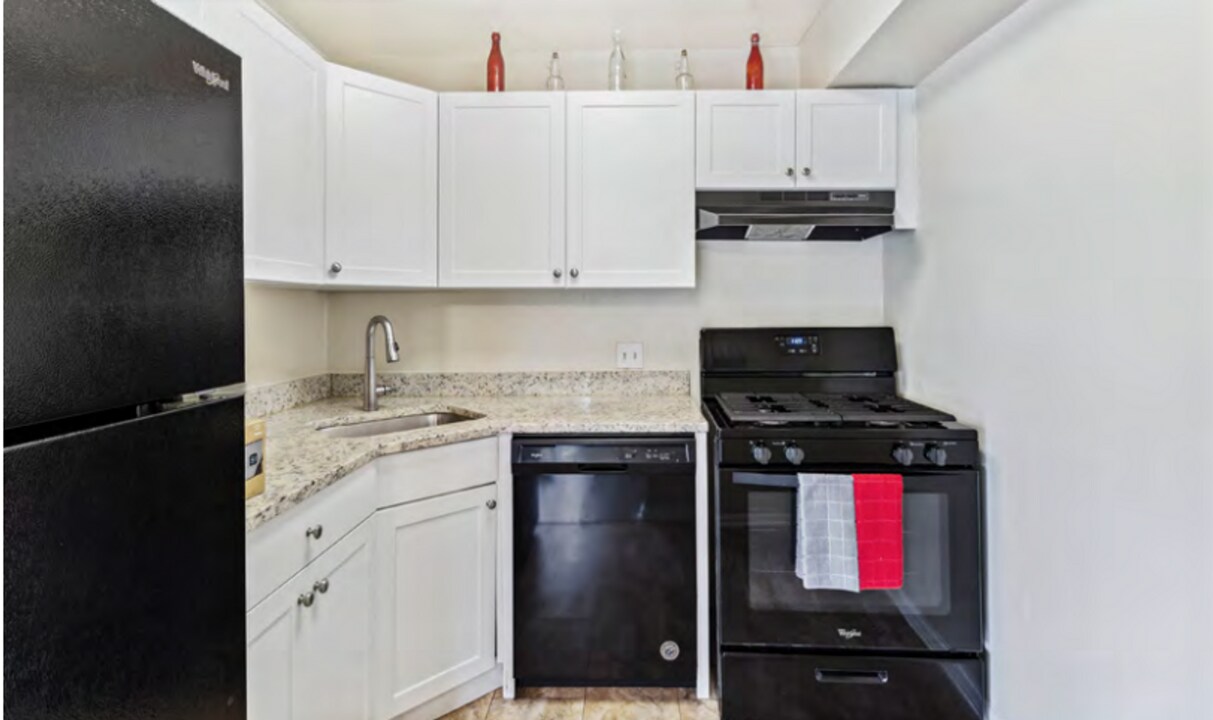 The Enclave at Kings Orchard in Odenton, MD - Foto de edificio