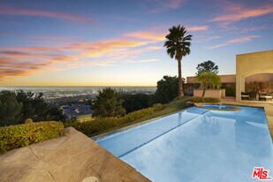 1740 Carla Ridge in Beverly Hills, CA - Building Photo