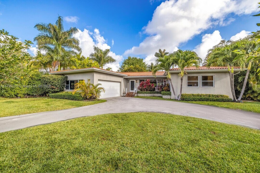 1411 NE 101st St in Miami Shores, FL - Building Photo