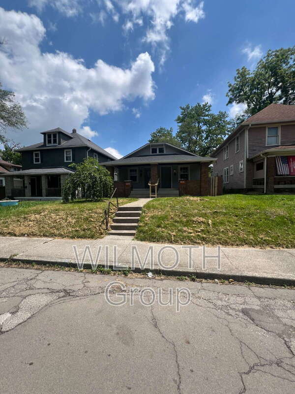 property at 1223 N Oxford St