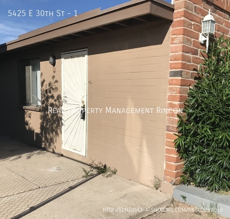 5425 E 30th St in Tucson, AZ - Building Photo