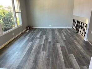 385 Dover Ln in Des Plaines, IL - Building Photo - Building Photo