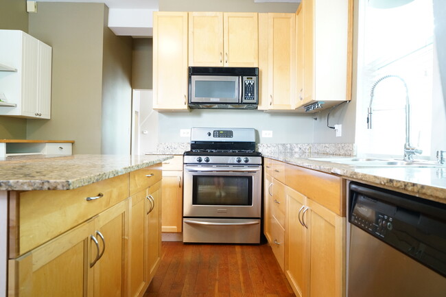 3134 N Leavitt St in Chicago, IL - Building Photo - Building Photo