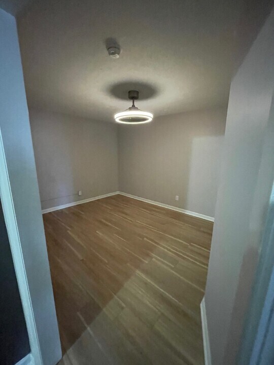 919 Pennsylvania Ave, Unit Apt 2 in Monaca, PA - Foto de edificio