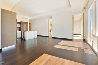 3750 S Las Vegas Blvd in Las Vegas, NV - Building Photo - Building Photo
