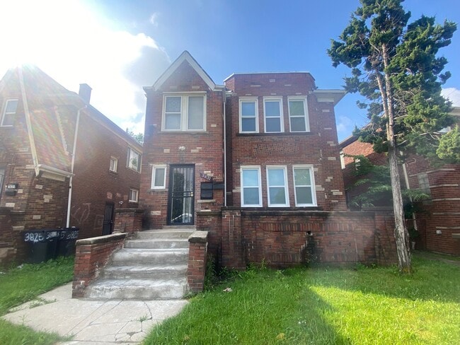 property at 3831 Waverly St
