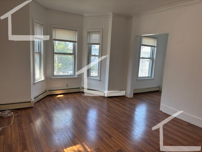 26 Armington St, Unit 2 in Boston, MA - Building Photo - Building Photo