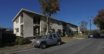 5779-5787 Arroyo Dr Apartments