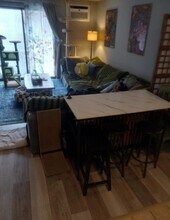 566 Washington St, Unit 1 in Boston, MA - Building Photo - Building Photo