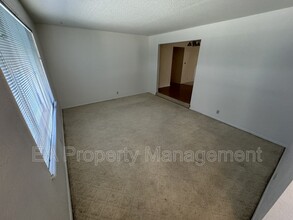 6109 McKinney Dr NE in Albuquerque, NM - Building Photo - Building Photo