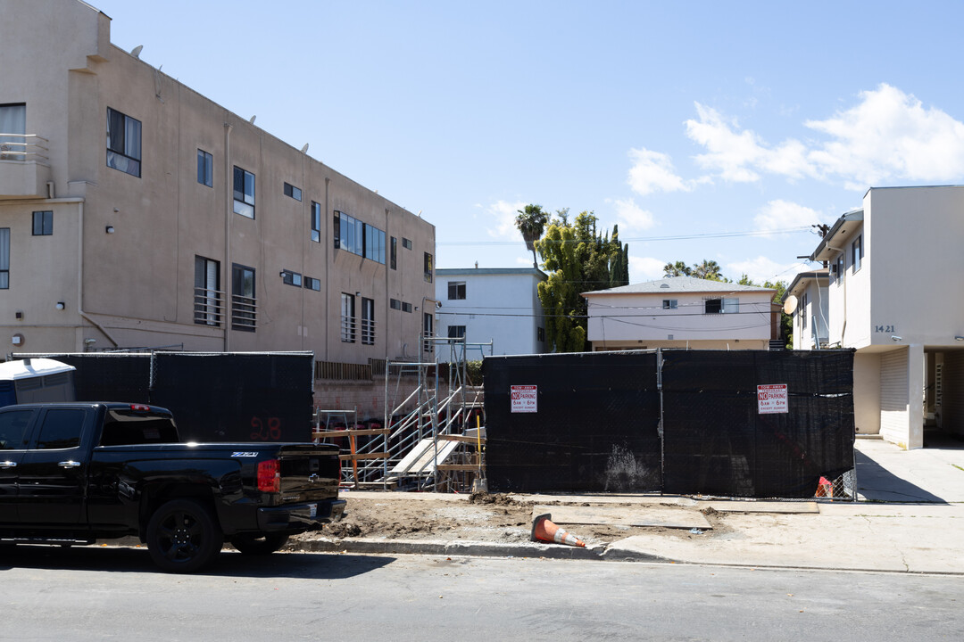 1427 S Bedford St in Los Angeles, CA - Building Photo