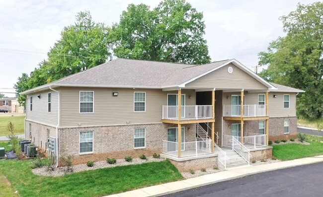property at 3309 Silverthorn Ln