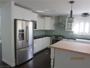 499 Holly Hunt St in Henderson, NV - Foto de edificio - Building Photo