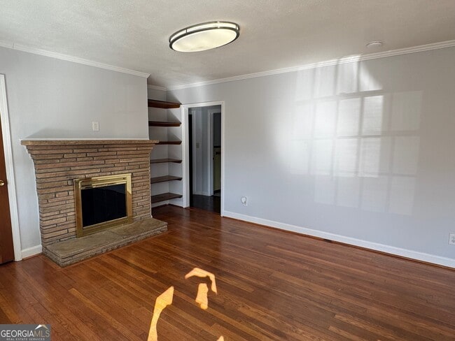 5026 Chamblee Tucker Rd in Tucker, GA - Foto de edificio - Building Photo