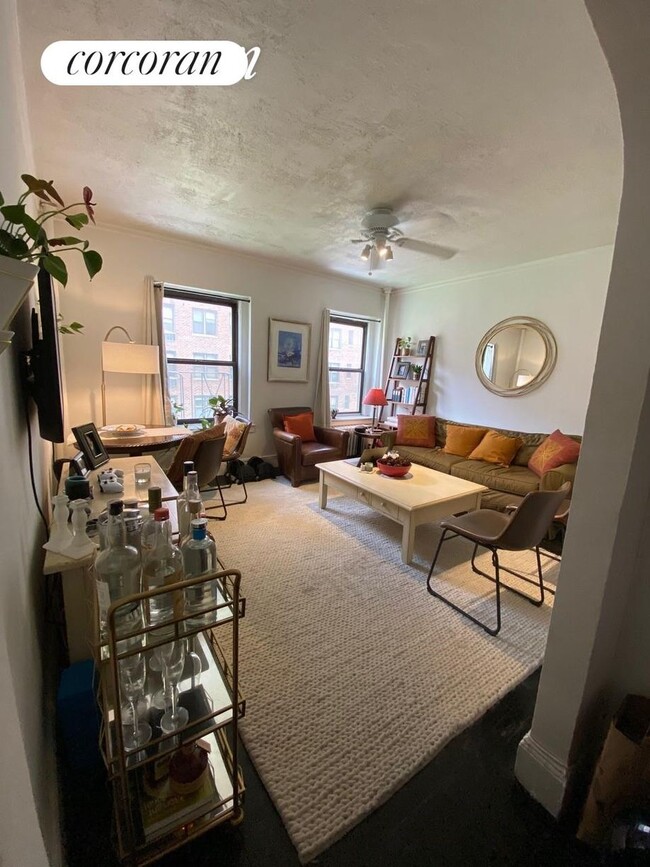 240 E 24th St in New York, NY - Building Photo - Building Photo