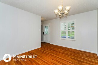 148 Shaw Dr in Eureka, MO - Foto de edificio - Building Photo