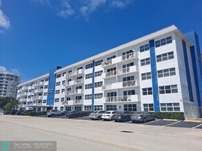 550 Bayshore Dr in Fort Lauderdale, FL - Building Photo - Building Photo