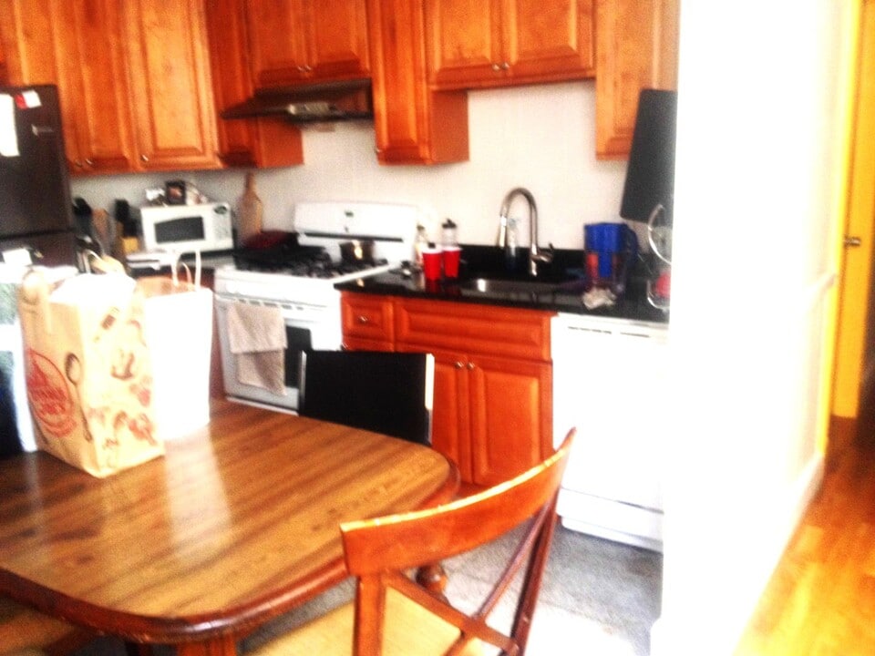 123 Cedar St in Boston, MA - Building Photo