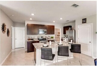 1205 Cascades Ave in Davenport, FL - Building Photo - Building Photo