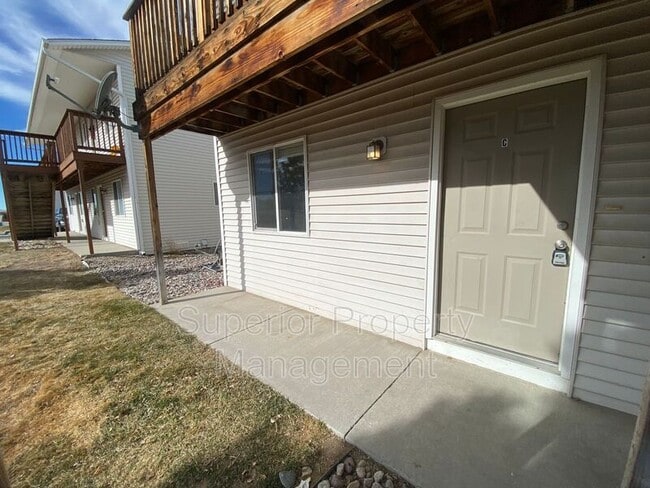 property at 623 W 2nd St