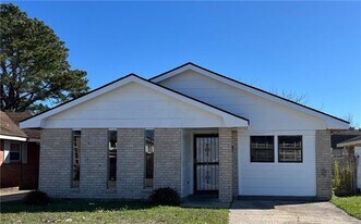 14936 Curran Rd in New Orleans, LA - Building Photo