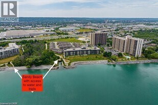 35 Southshore Cres in Stoney Creek, ON - Building Photo