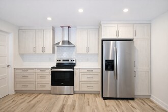 359 Voyageur Pl in Embrun, ON - Building Photo - Building Photo