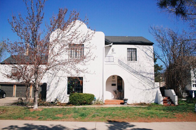 property at 1824 Carey Pl