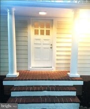 731 Miller Ave in Great Falls, VA - Building Photo - Building Photo