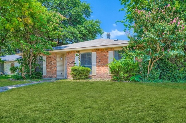 9117 Fairmont Cir in Rowlett, TX - Building Photo - Building Photo