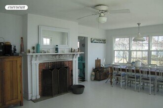 80 Peconic Ave in Shelter Island, NY - Building Photo - Building Photo