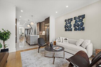 526 Hudson St in Hoboken, NJ - Building Photo - Building Photo
