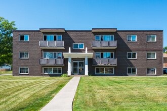 142-142 Allard St in Sault Ste Marie, ON - Building Photo - Building Photo