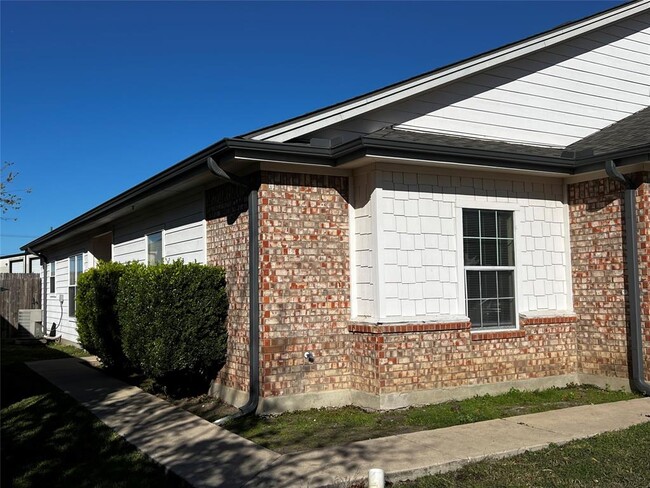 141 Marvin Cove in Hutto, TX - Building Photo - Building Photo