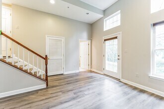 4842 Lee Hollow Pl in Ellicott City, MD - Foto de edificio - Building Photo