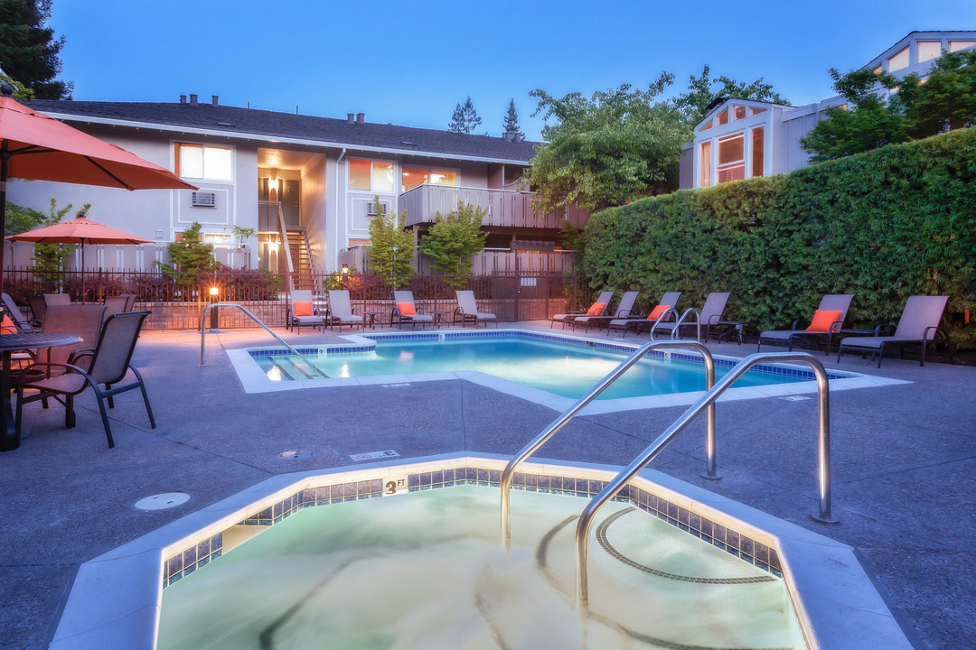 Greendale Apartments - Fully Renovated in Mountain View, CA - Foto de edificio