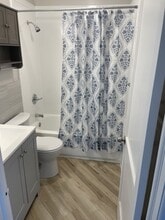 108 W 17th St in Hays, KS - Foto de edificio - Building Photo