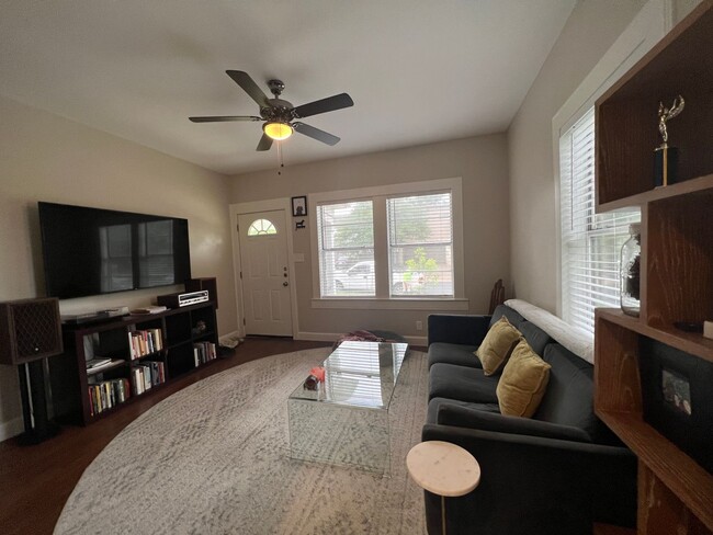 1406 Houston St in Austin, TX - Building Photo - Building Photo