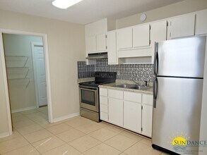 71 Josie Rd in Mary Esther, FL - Building Photo - Building Photo