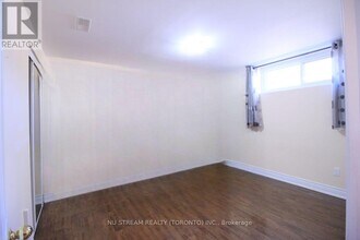 49 Acre Heights Crescent in Toronto, ON - Building Photo - Building Photo