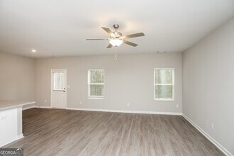 314 Augusta Woods Dr in Villa Rica, GA - Foto de edificio - Building Photo