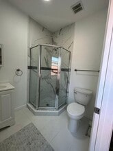 2704 S Vermont Ave in Los Angeles, CA - Building Photo - Building Photo