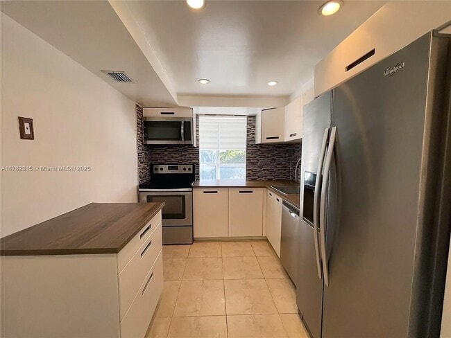 property at 2101 Atlantic Shores Blvd
