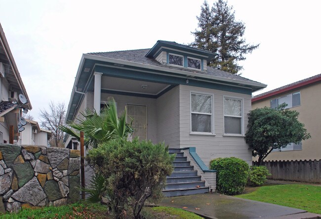 2615 U St in Sacramento, CA - Foto de edificio - Building Photo