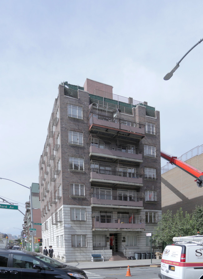 730 Bedford Ave in Brooklyn, NY - Building Photo - Building Photo