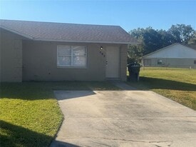 121 Shannon Dr in Lakeland, FL - Building Photo