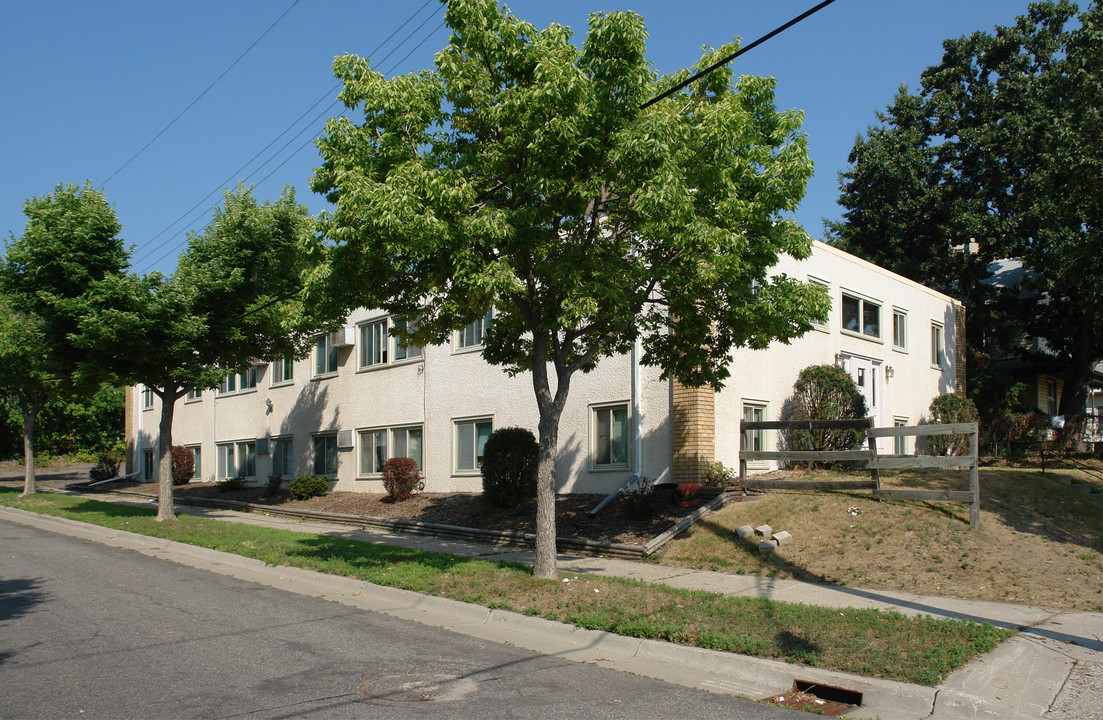 3001 N 3rd St in Minneapolis, MN - Foto de edificio